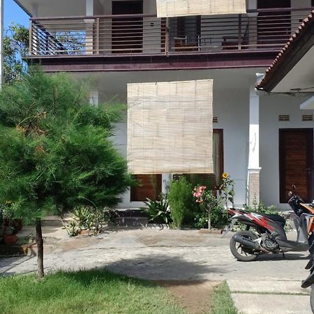 Rasti Homestay Kuta  ภายนอก รูปภาพ